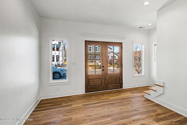 932 E Madison St, Louisville, KY 40204