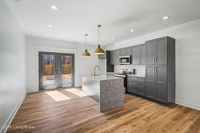 932 E Madison St, Louisville, KY 40204