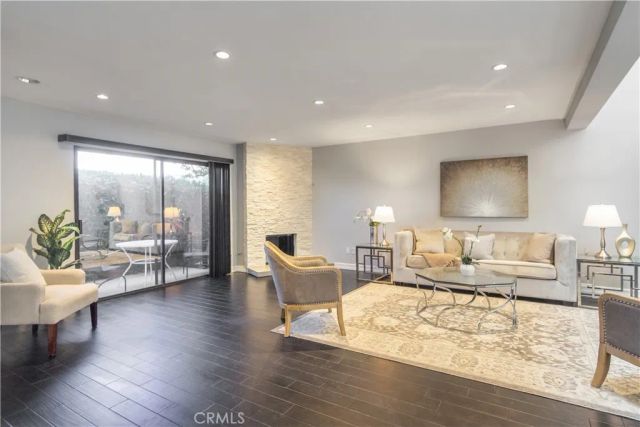 4327 Freedom 5, Calabasas, CA 91302