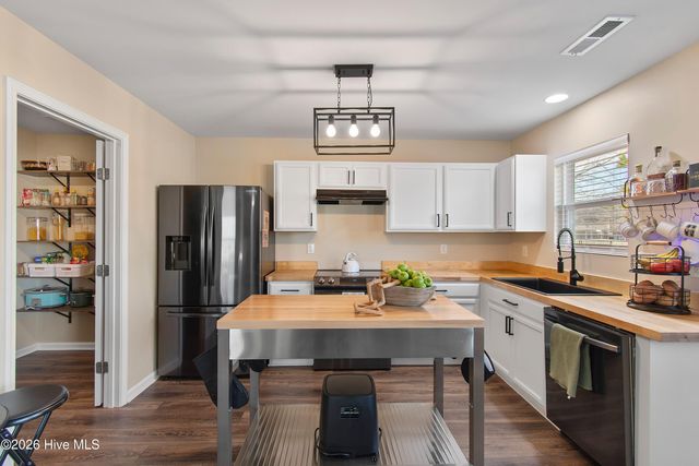 1491 Round Ridge Road SE, Bolivia, NC 28422