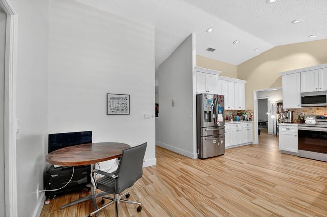 2700 Yarmouth Drive, Wellington, FL 33414