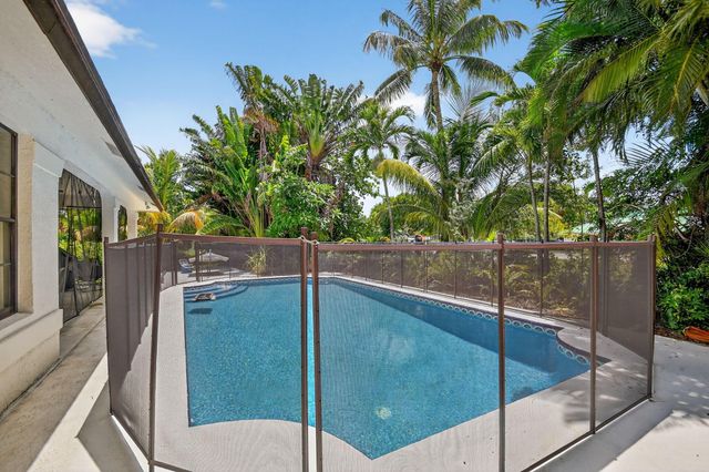 2700 Yarmouth Drive, Wellington, FL 33414