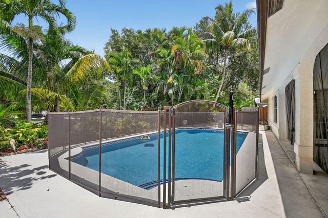 2700 Yarmouth Drive, Wellington, FL 33414