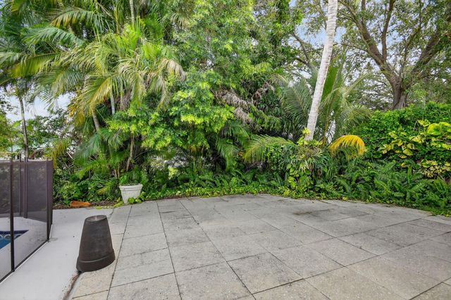 2700 Yarmouth Drive, Wellington, FL 33414