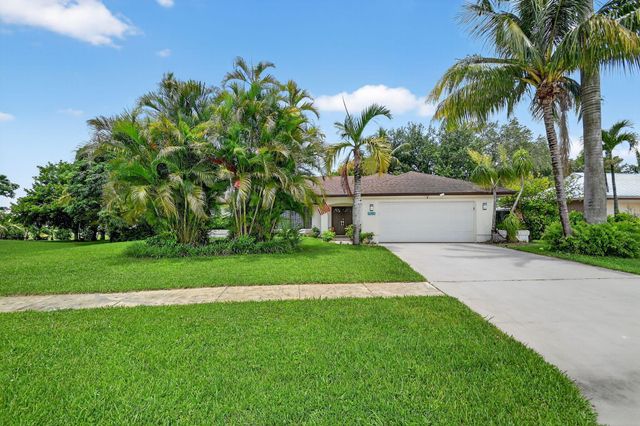 2700 Yarmouth Drive, Wellington, FL 33414