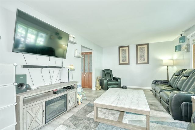 24 Evergreen Drive, Chili, NY 14624