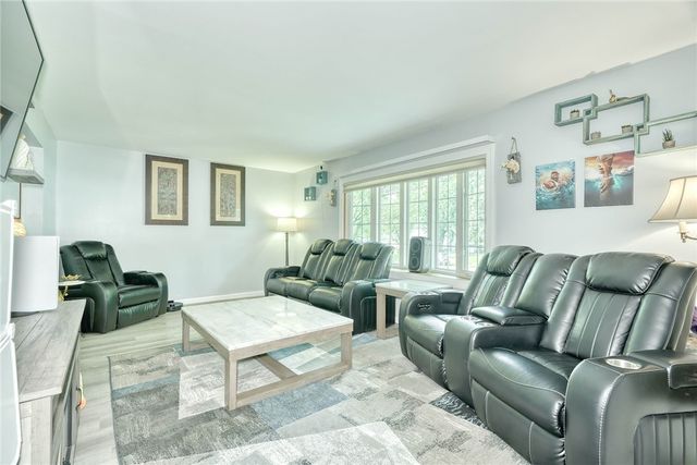 24 Evergreen Drive, Chili, NY 14624
