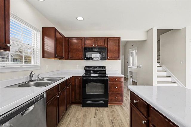 655 Grasswren Way, Greensboro, NC 27409