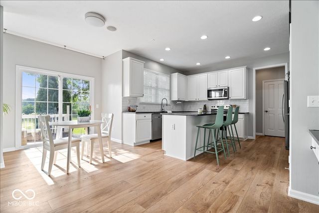 6563 Bainbridge Way, Zionsville, IN 46077