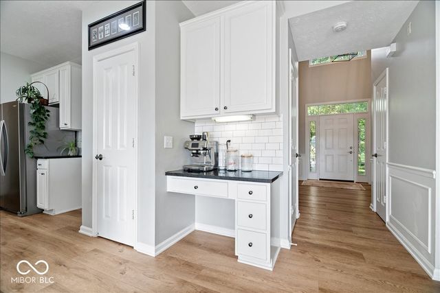 6563 Bainbridge Way, Zionsville, IN 46077