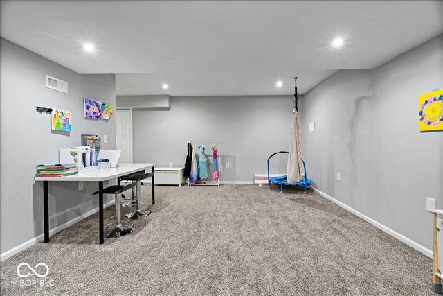 6563 Bainbridge Way, Zionsville, IN 46077