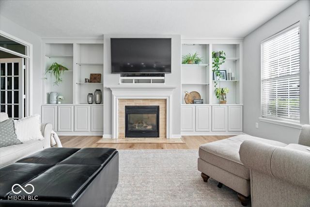 6563 Bainbridge Way, Zionsville, IN 46077