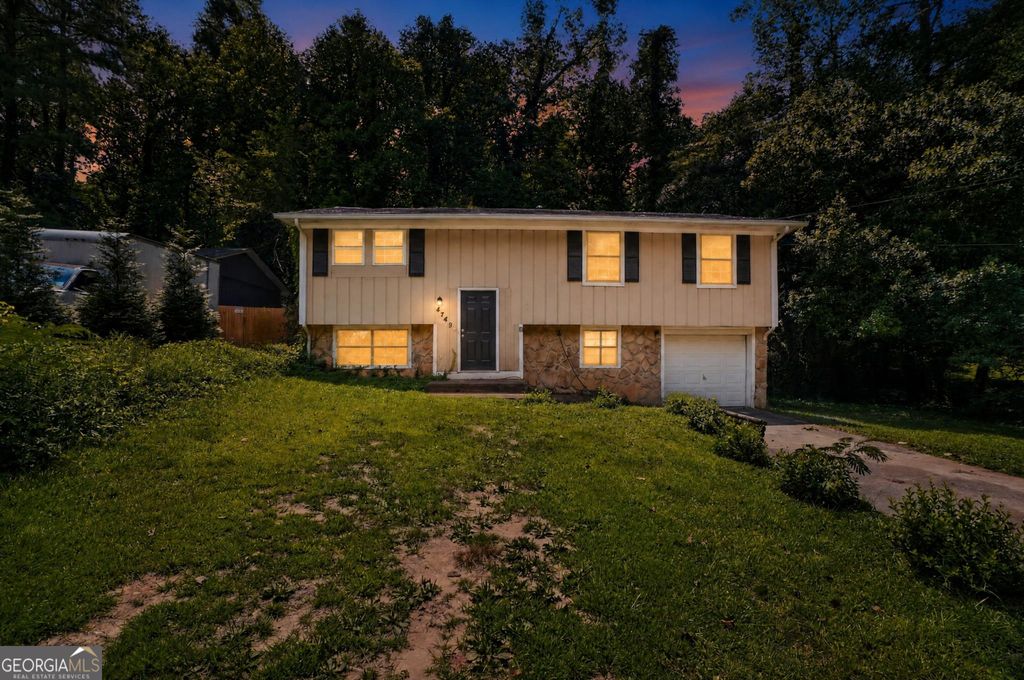 4749 Wildginger Run, Lithonia, GA 30038