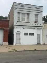 8462 S Commercial Avenue, Chicago, IL 60617