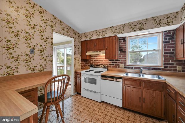 15 ELM ST, Reading, PA 19606