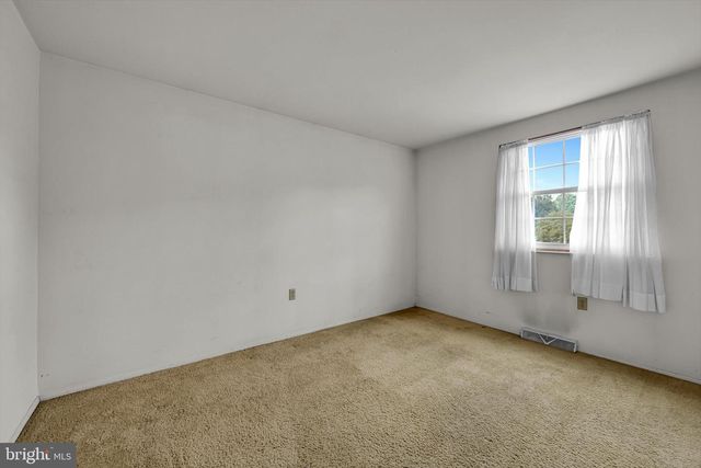 15 ELM ST, Reading, PA 19606
