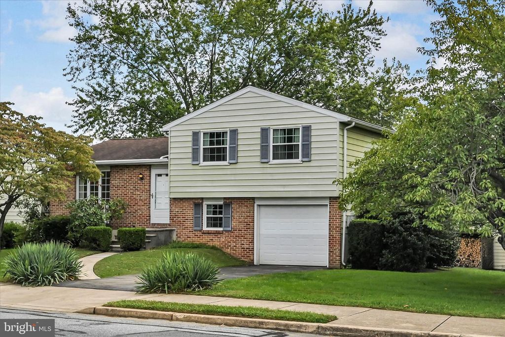 15 ELM ST, Reading, PA 19606