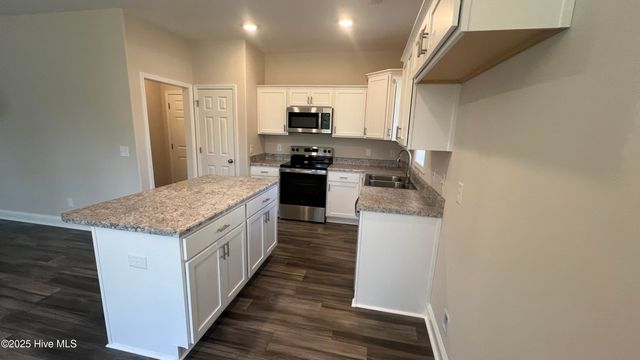 309 Starky Drive, Richlands, NC 28574