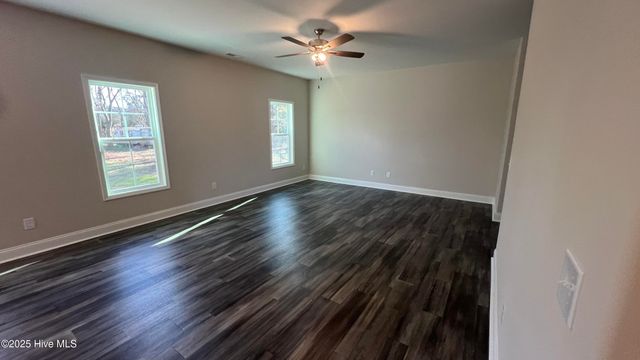 309 Starky Drive, Richlands, NC 28574