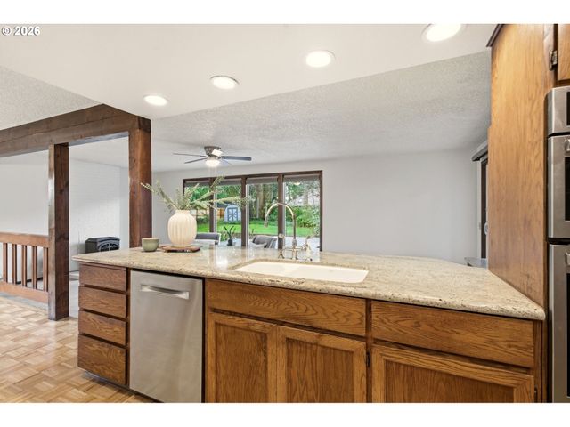 8407 Nw 15TH Ct, Vancouver, WA 98665