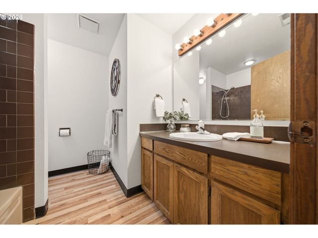 8407 Nw 15TH Ct, Vancouver, WA 98665