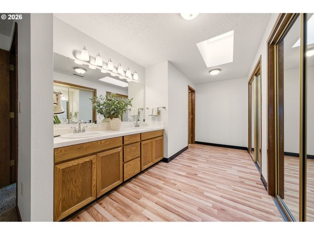 8407 Nw 15TH Ct, Vancouver, WA 98665