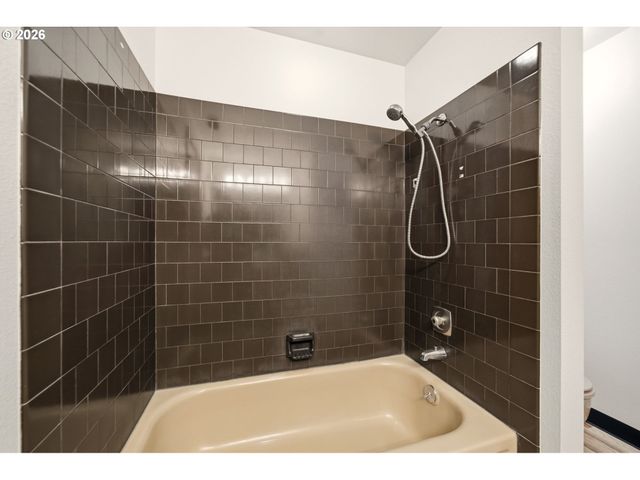 8407 Nw 15TH Ct, Vancouver, WA 98665