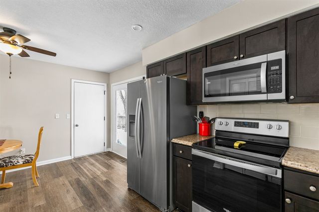 109 NE 6th Court, Grimes, IA 50111