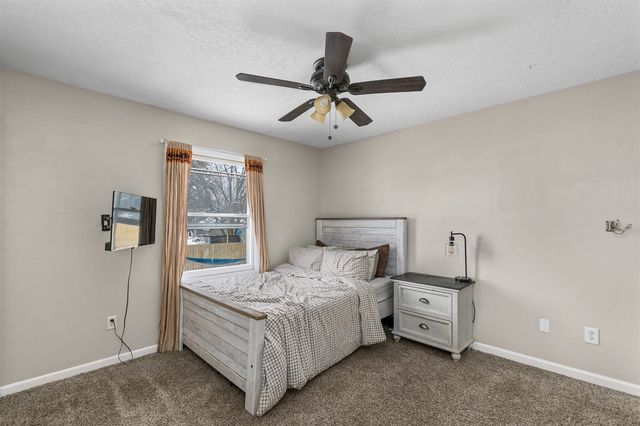 109 NE 6th Court, Grimes, IA 50111