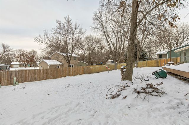 109 NE 6th Court, Grimes, IA 50111