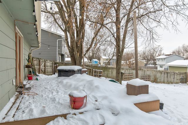 109 NE 6th Court, Grimes, IA 50111