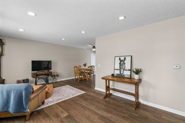 109 NE 6th Court, Grimes, IA 50111