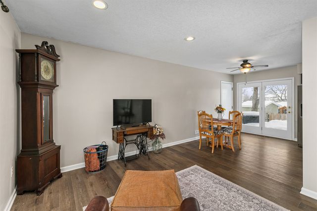 109 NE 6th Court, Grimes, IA 50111