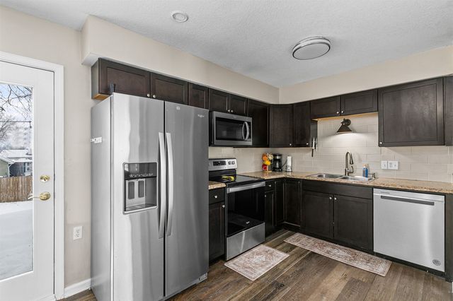 109 NE 6th Court, Grimes, IA 50111