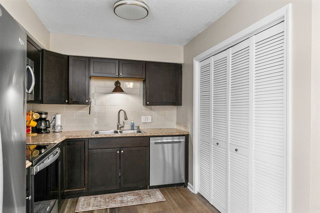 109 NE 6th Court, Grimes, IA 50111