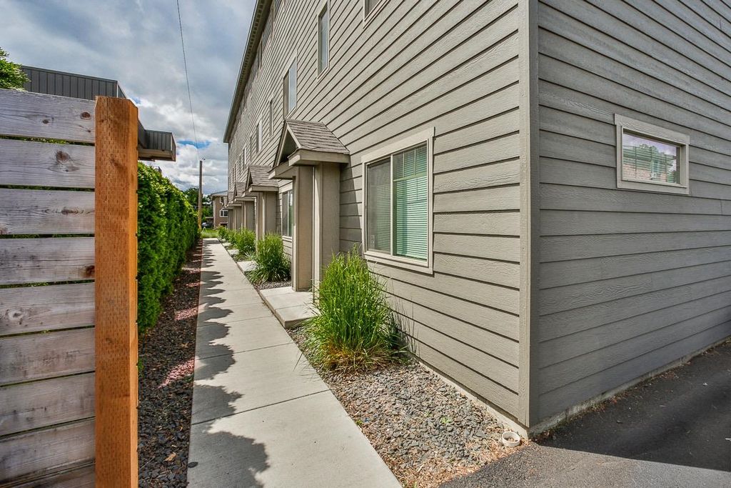 820 E Nora Ave, Spokane, WA 99207 photo 5