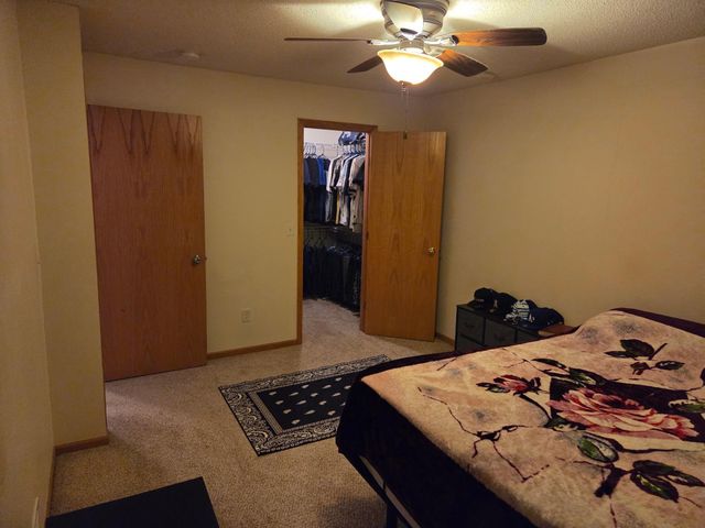 2155 Cleveland Lane S, Cambridge, MN 55008