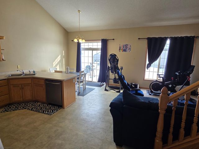 2155 Cleveland Lane S, Cambridge, MN 55008