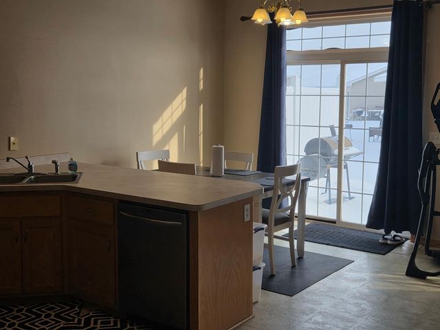 2155 Cleveland Lane S, Cambridge, MN 55008