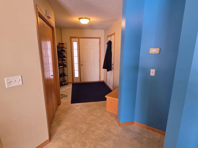 2155 Cleveland Lane S, Cambridge, MN 55008