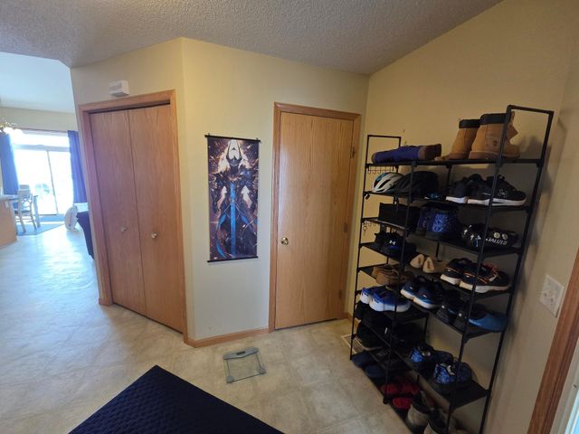 2155 Cleveland Lane S, Cambridge, MN 55008