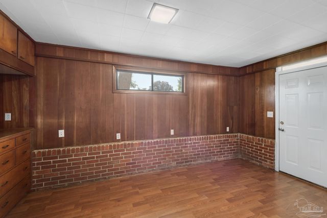 102 Ariola Ave, Pensacola, FL 32503