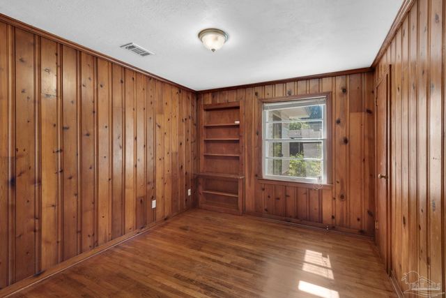 102 Ariola Ave, Pensacola, FL 32503