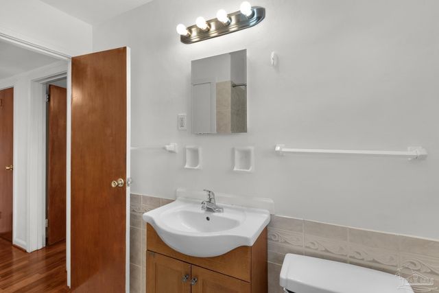 102 Ariola Ave, Pensacola, FL 32503