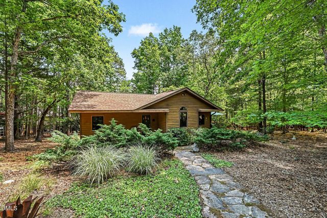 200 Spring Valley Road, Carrboro, NC 27510
