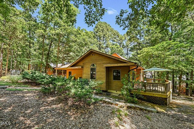 200 Spring Valley Road, Carrboro, NC 27510