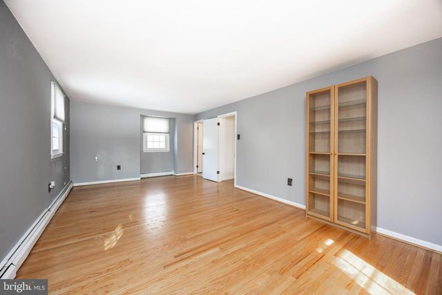 1237 E STRASBURG RD, West Chester, PA 19380