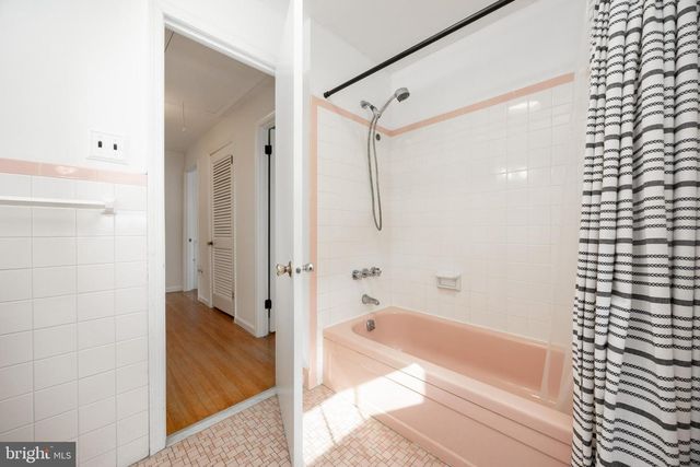 1237 E STRASBURG RD, West Chester, PA 19380