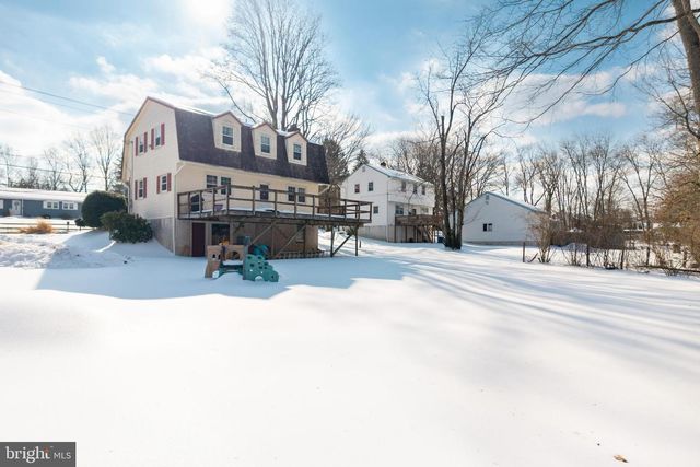 1237 E STRASBURG RD, West Chester, PA 19380