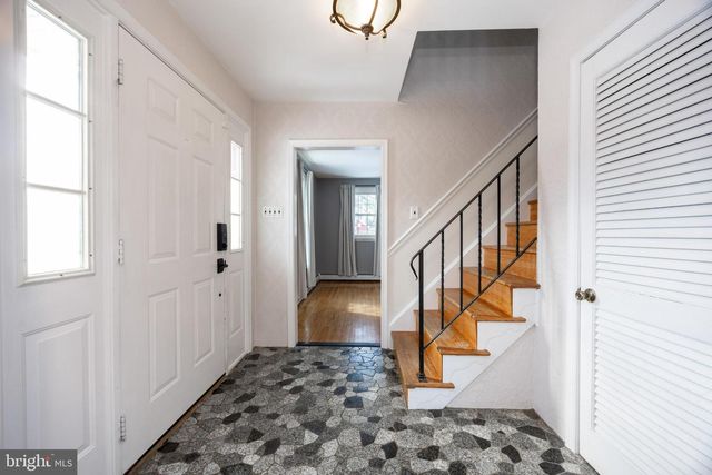 1237 E STRASBURG RD, West Chester, PA 19380